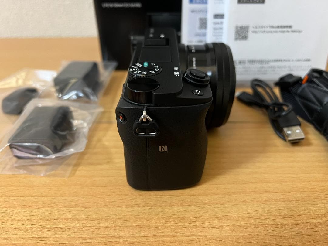 超美品 SONY α6400 パワーズームレンズキット ブラック
