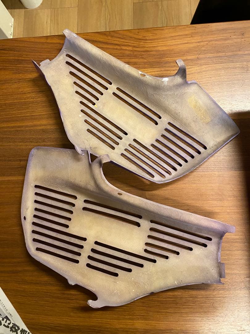 ジェイド250 サイドカバー　延長テール