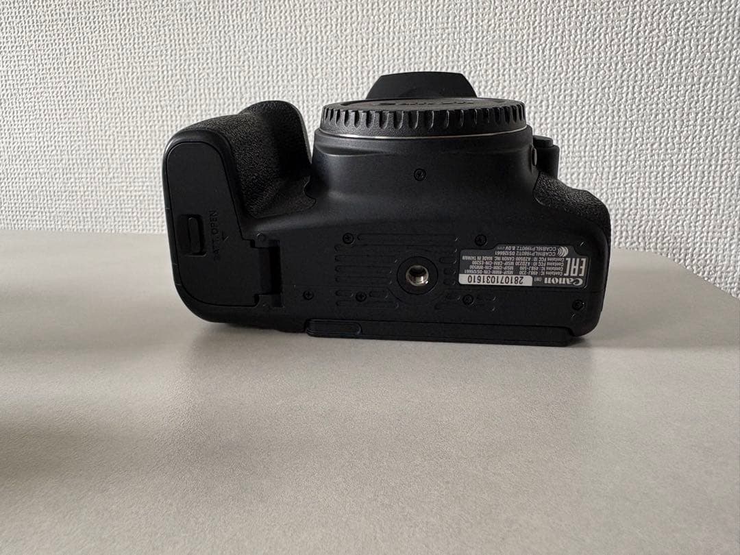 EOS Kiss x9i + レンズ3本セット