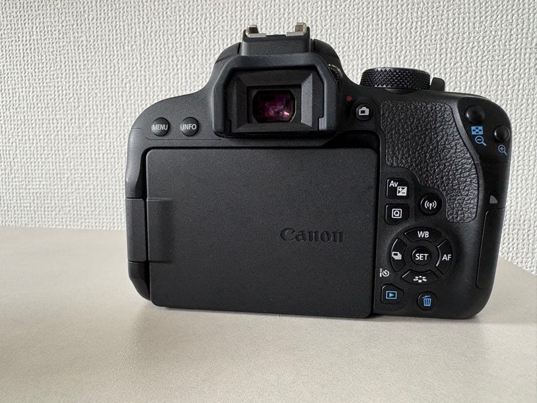 EOS Kiss x9i + レンズ3本セット