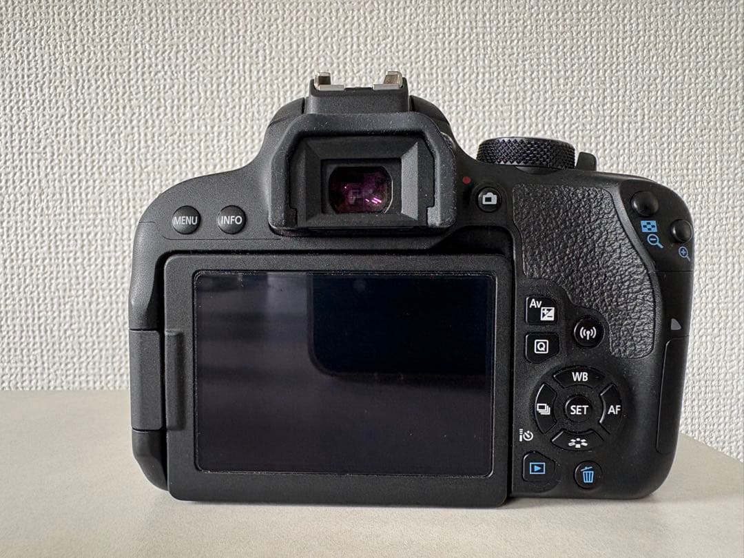 EOS Kiss x9i + レンズ3本セット