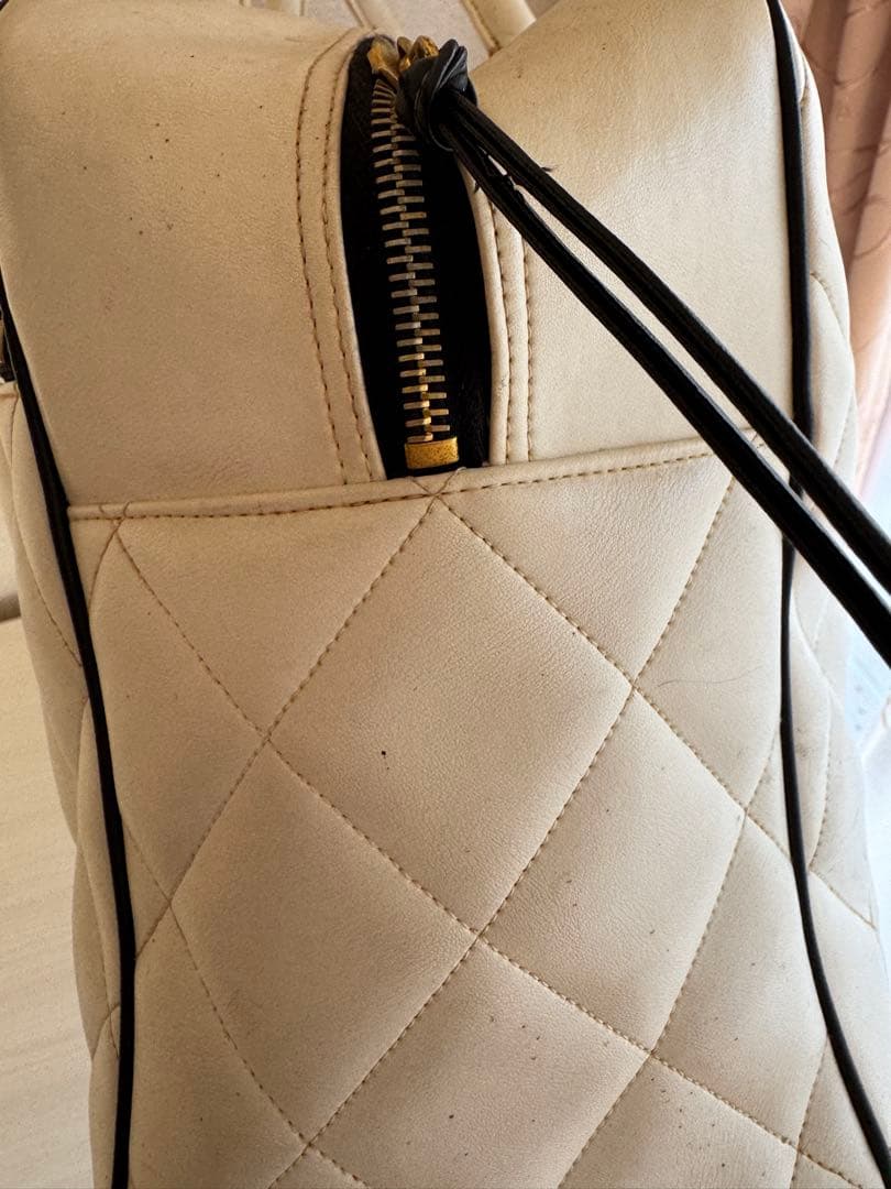 CHANEL ボストンバッグ ホワイト キルティング