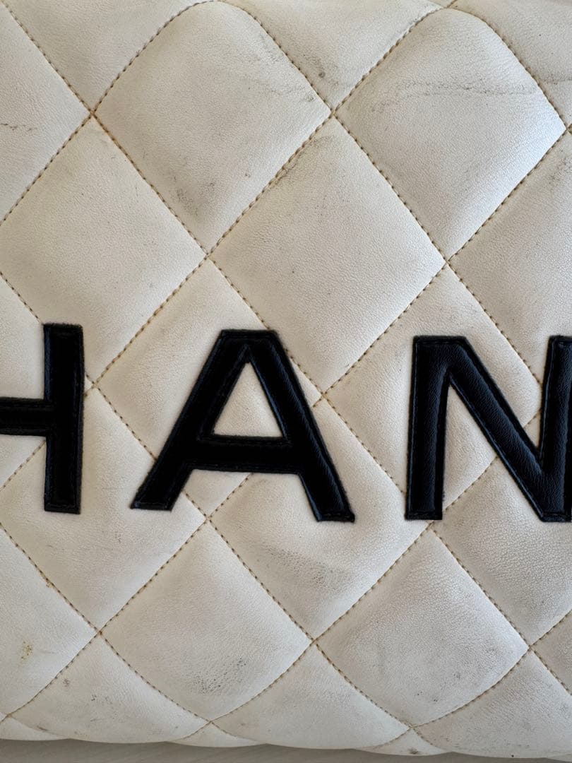 CHANEL ボストンバッグ ホワイト キルティング