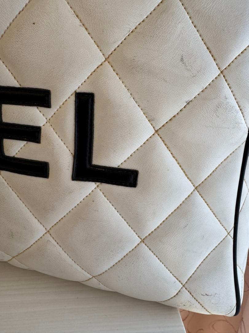 CHANEL ボストンバッグ ホワイト キルティング