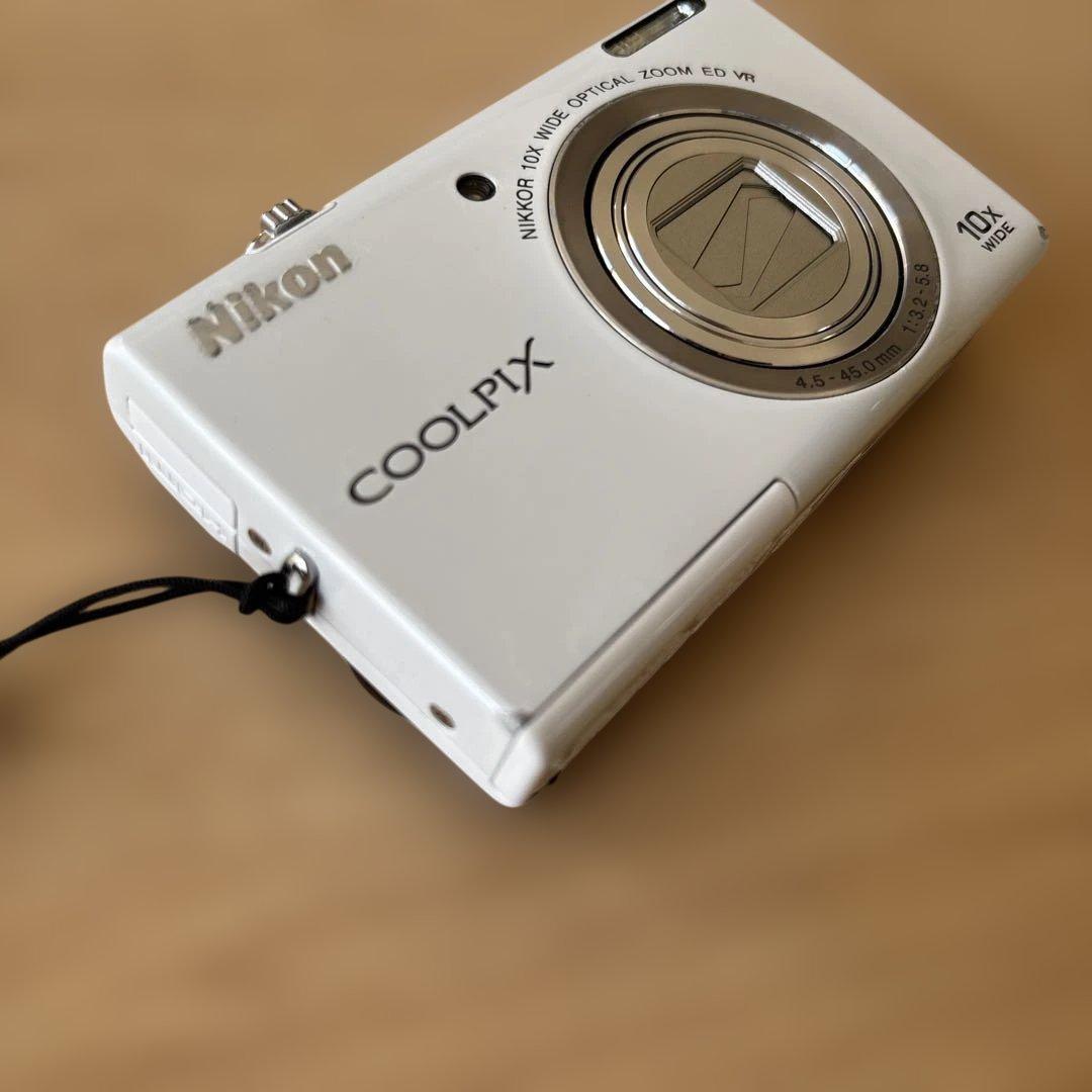 Nikon COOLPIX S6200 ホワイト　中古品　付属品・箱付あり
