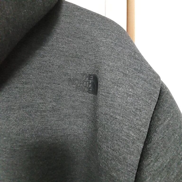 THE NORTH FACE リバーシブルテックエアーフーディ