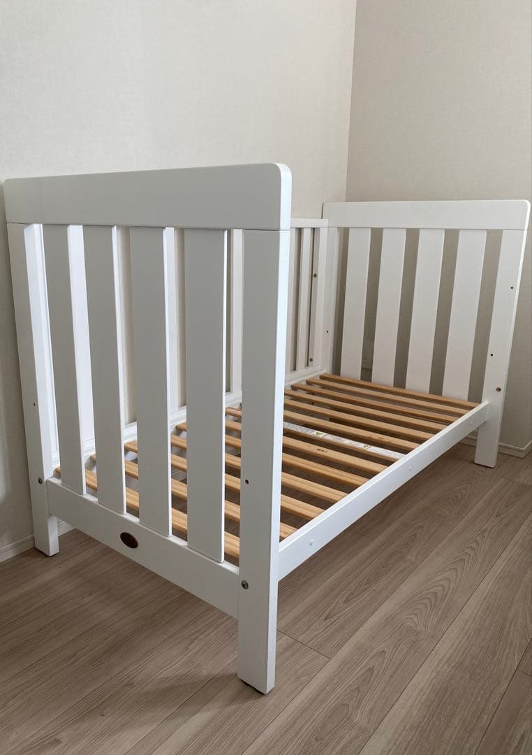 専用です boori ベビーベッド ジャズ　白