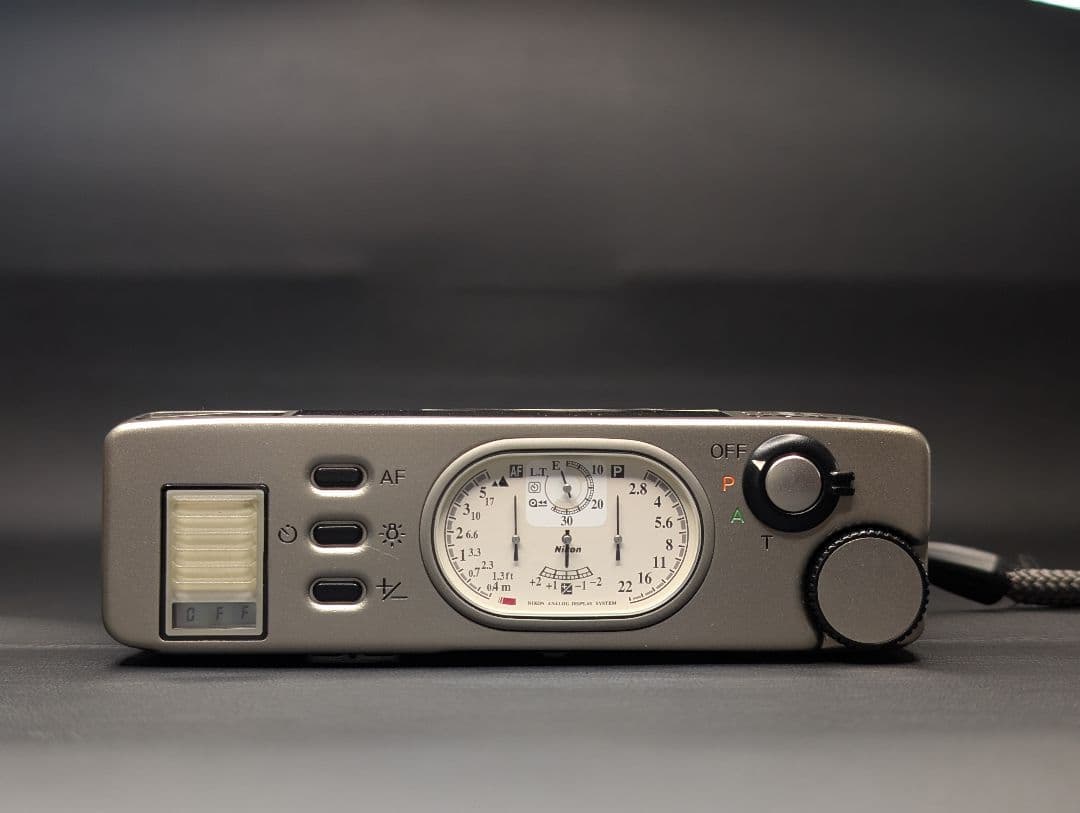 Nikon 35Ti コンパクトフィルムカメラ