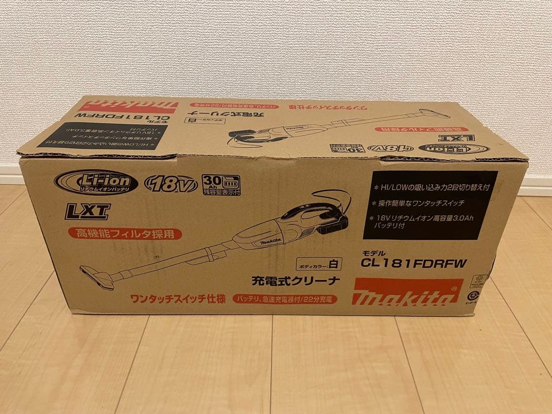 【未使用品】makita マキタ 充電式クリーナ CL181FDRFW ホワイト