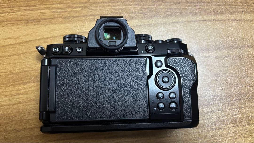 一眼レフ『Nikon zfc』&単焦点レンズ『Z 28/2.8』セット