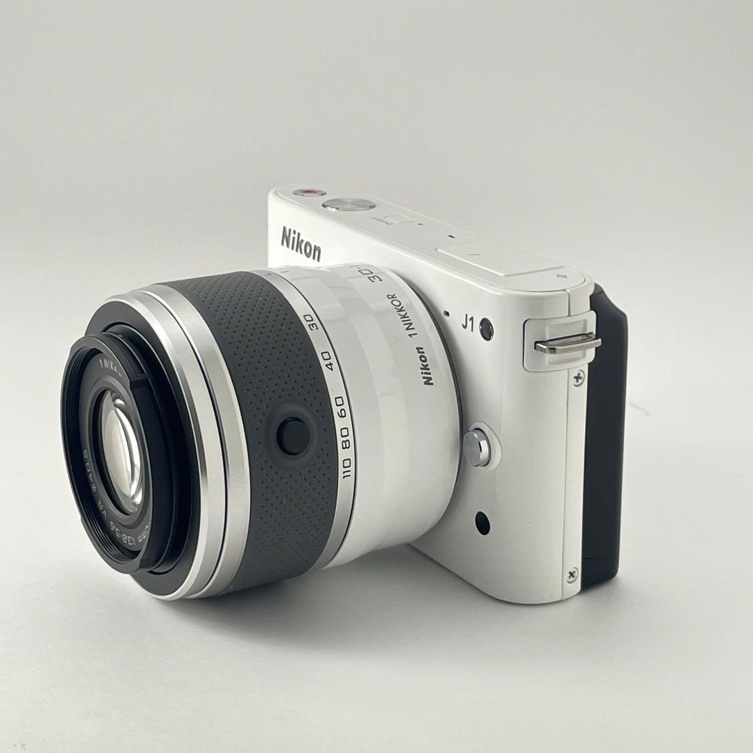 【極上美品・返品保証】Nikon1 J1ホワイト レンズキット