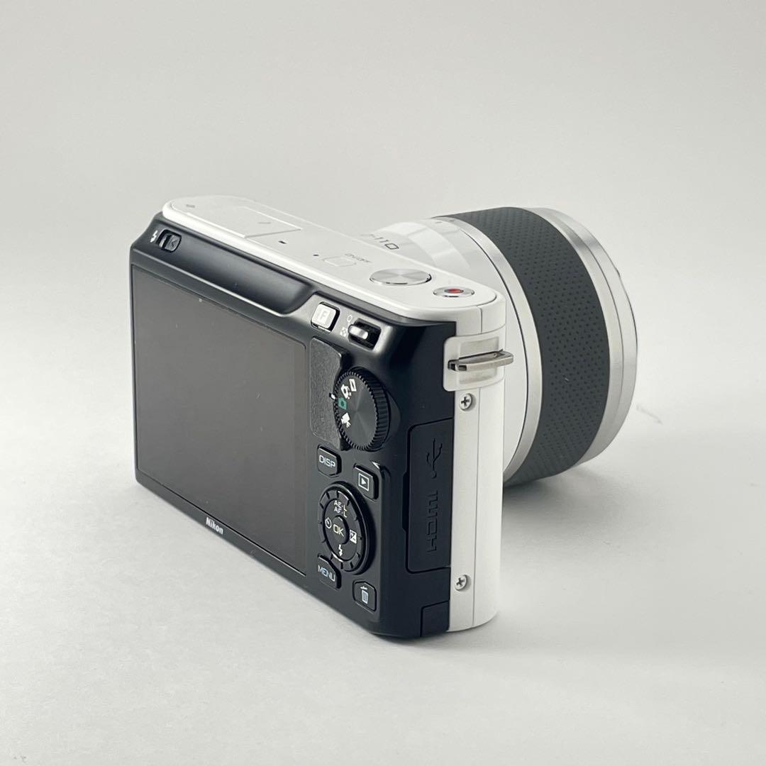 【極上美品・返品保証】Nikon1 J1ホワイト レンズキット