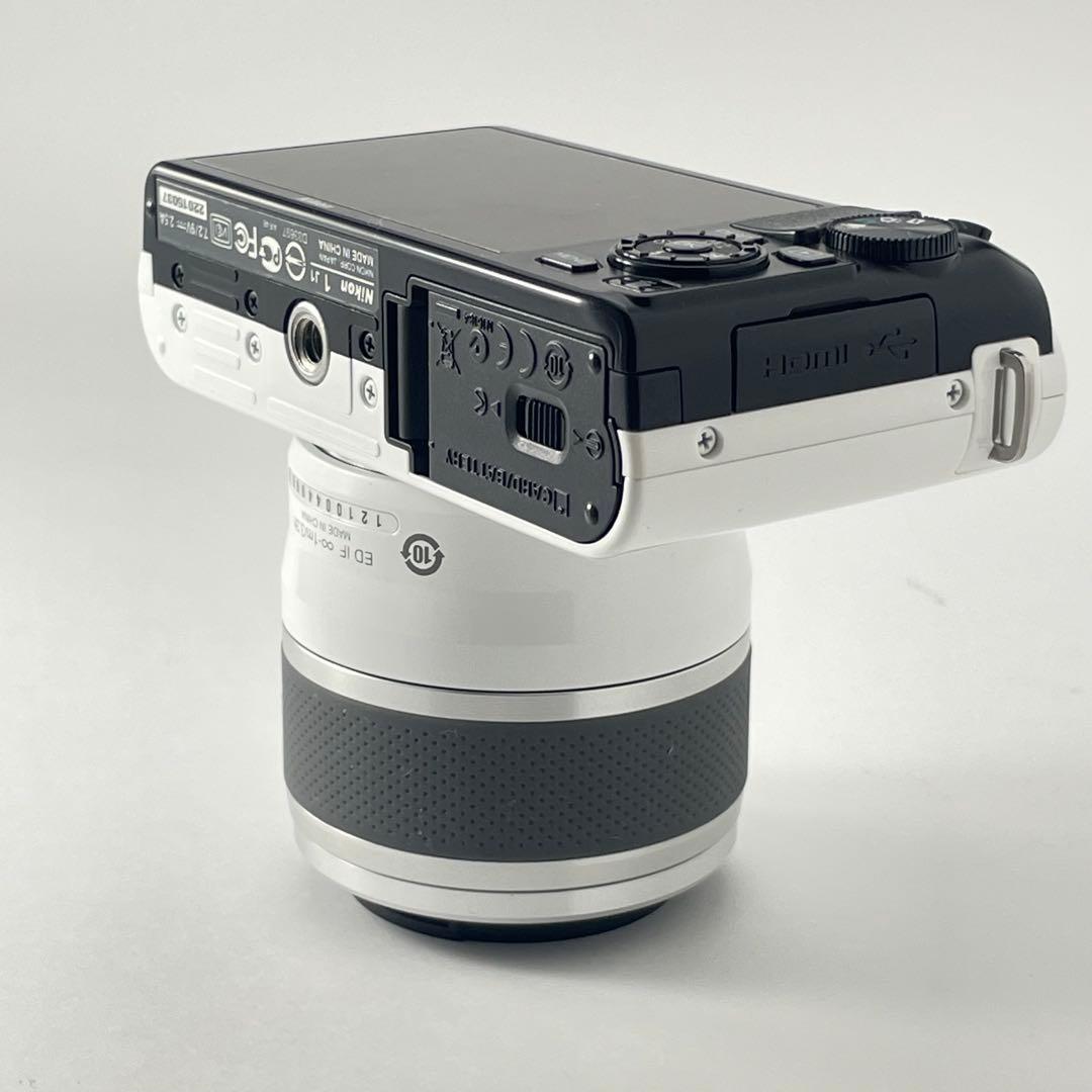 【極上美品・返品保証】Nikon1 J1ホワイト レンズキット