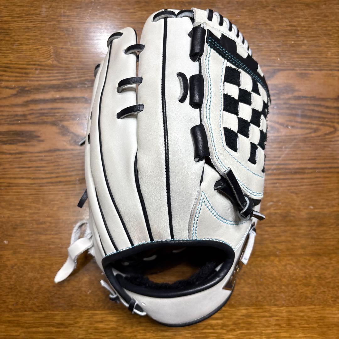 ZETT FINALEDGE 軟式グローブ ホワイト/ブラック