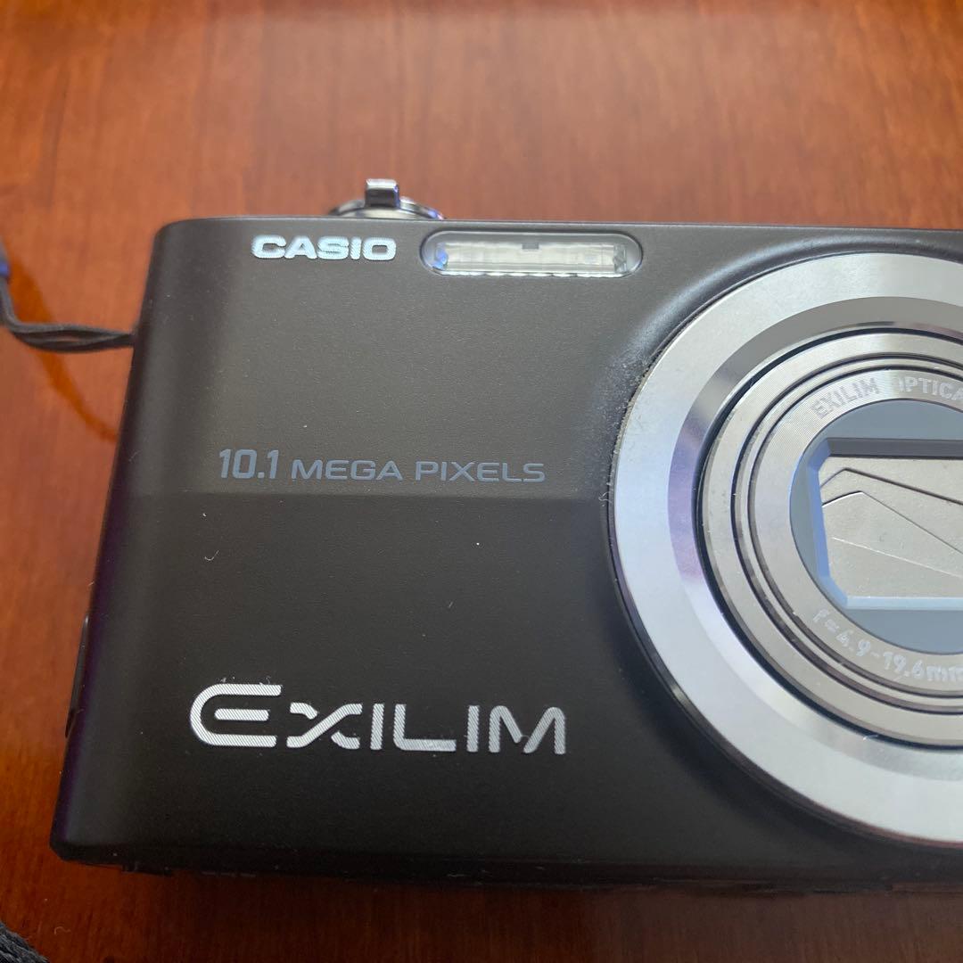 CASIO EXILIM 10.1メガピクセル コンパクトデジカメEX-Z200