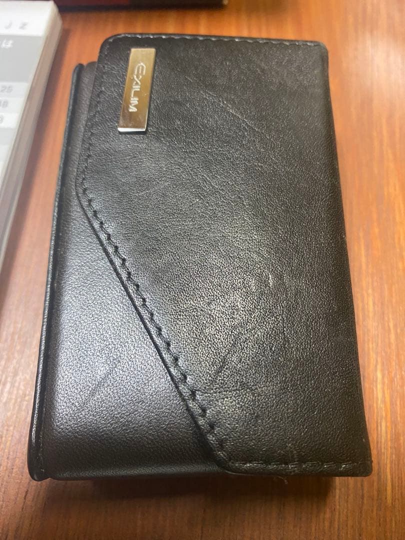 CASIO EXILIM 10.1メガピクセル コンパクトデジカメEX-Z200