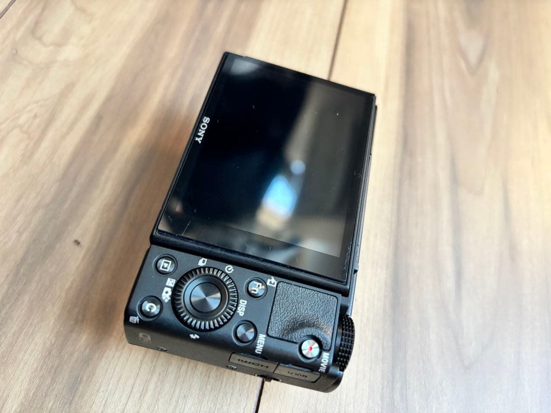 SONY Cyber−Shot RX DSC-RX100M4