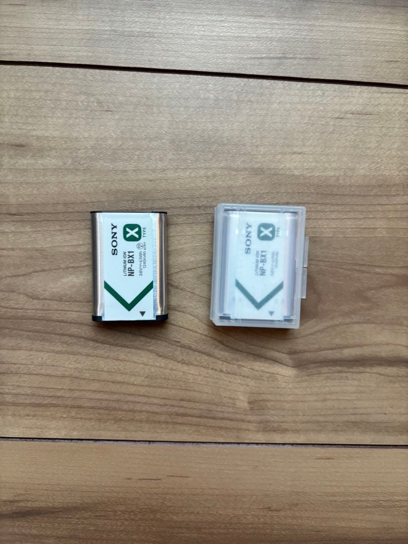 SONY Cyber−Shot RX DSC-RX100M4