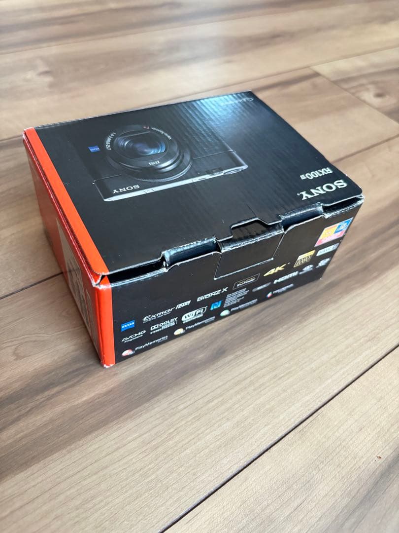 SONY Cyber−Shot RX DSC-RX100M4