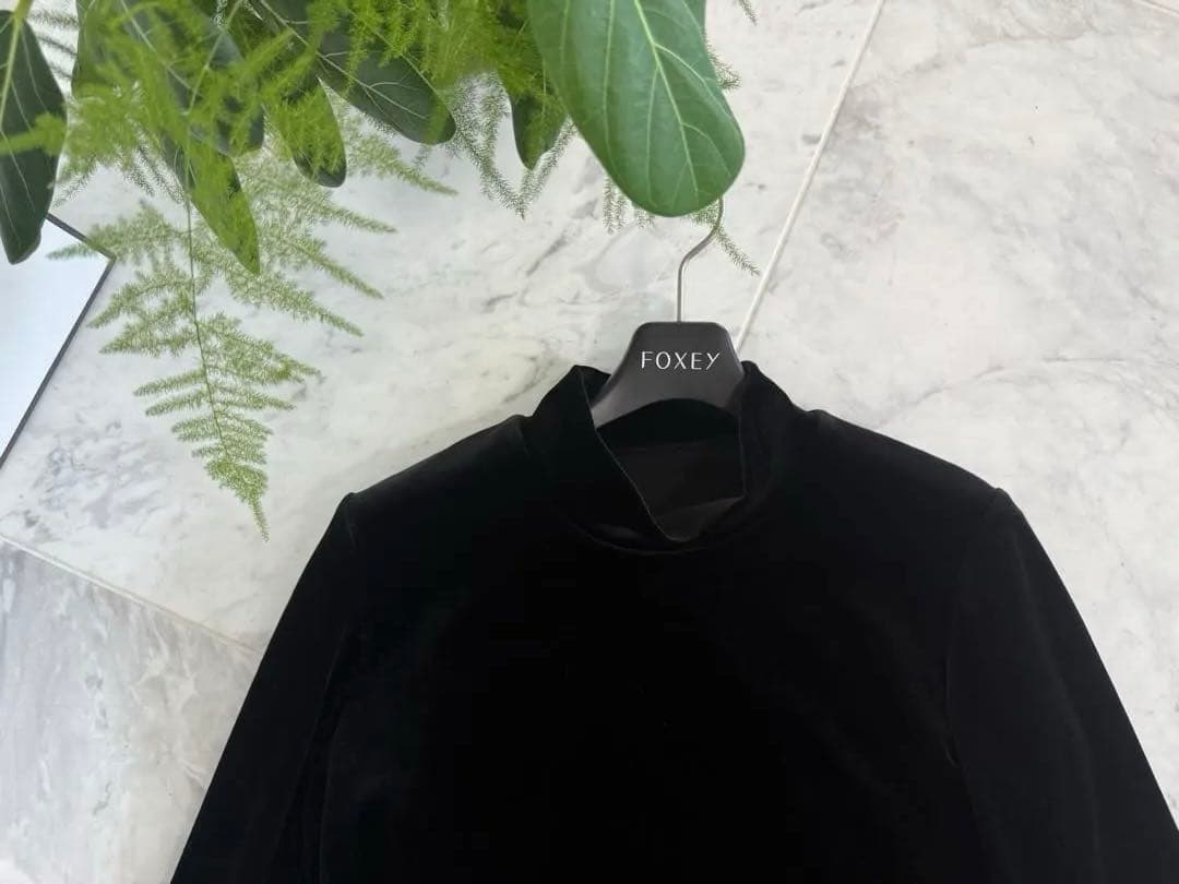 美品★FOXEY/フォクシーベロアトップ ベルブラック 38
