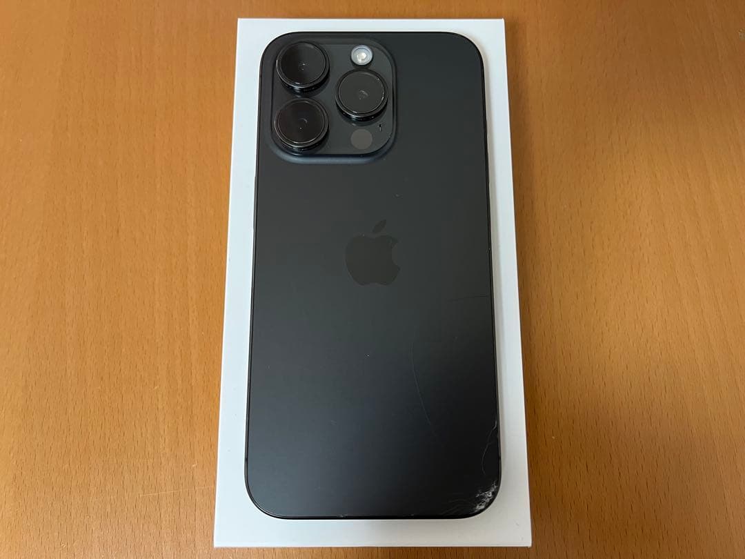 iPhone15 Pro 128GB ブラックチタニウム Apple