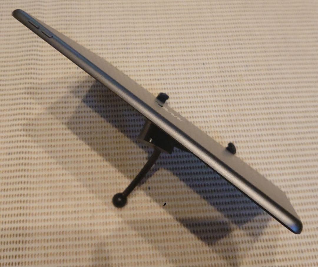 完動品iPad第7世代(A2197)本体32GBグレイ送料込VMF3M