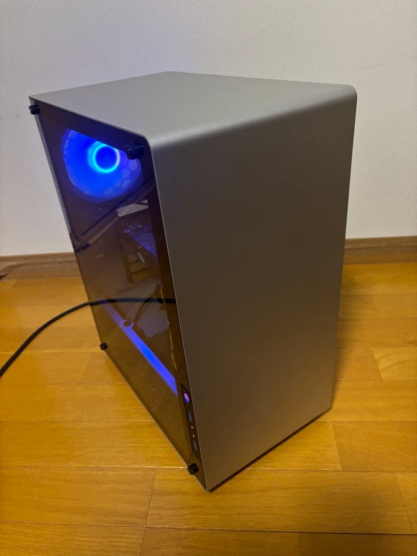 月末値下げ！割とカッコよく光る！自作ゲーミングPC中古。新品M.2SSD i7