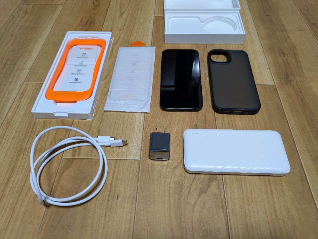 iPhone 15 128GB ブラック SiMフリー スターターセット