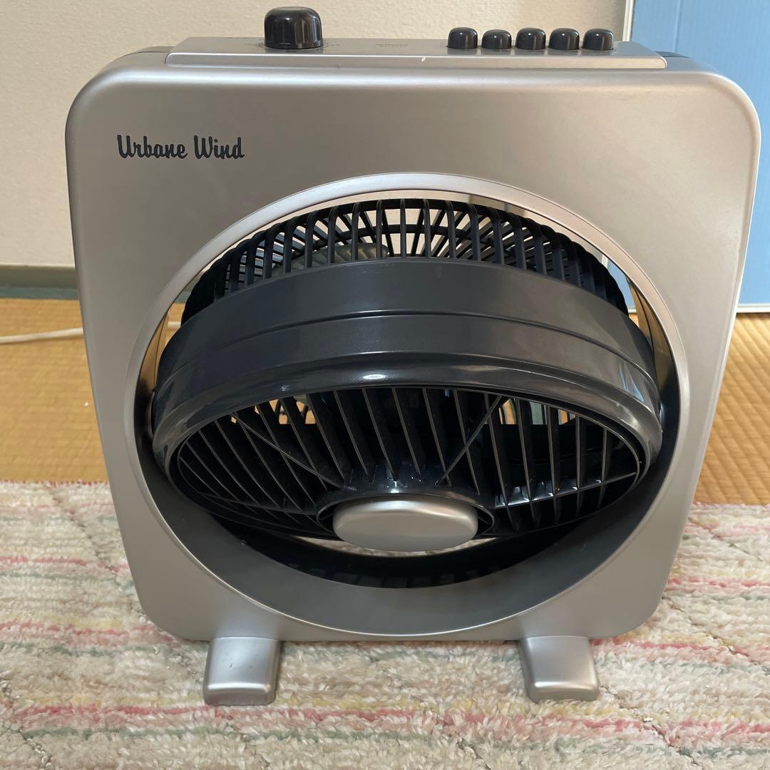 匿名配送　起動確認済　レトロ　卓上扇風機 シルバー