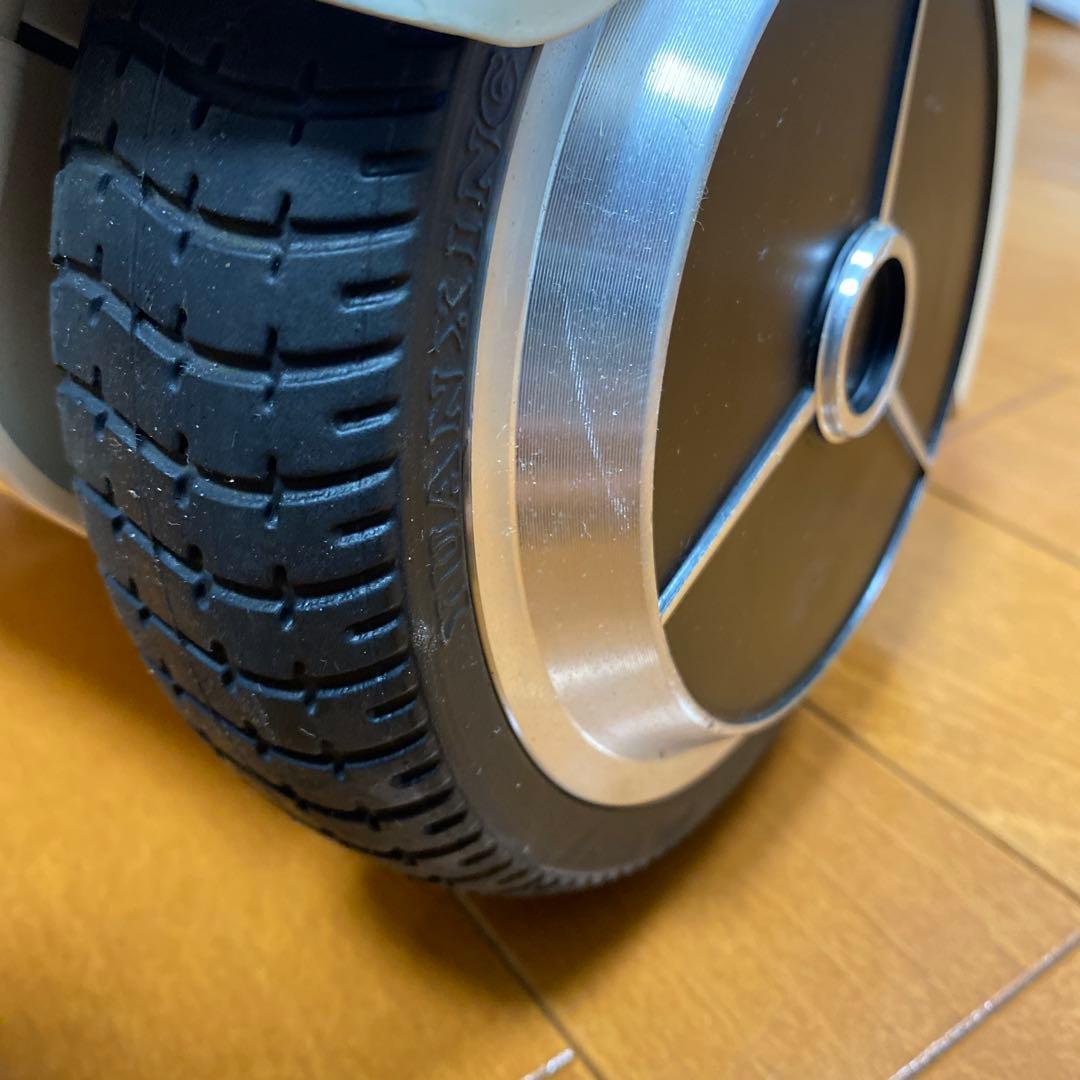 立ち乗り2輪ボード　セグウェイ