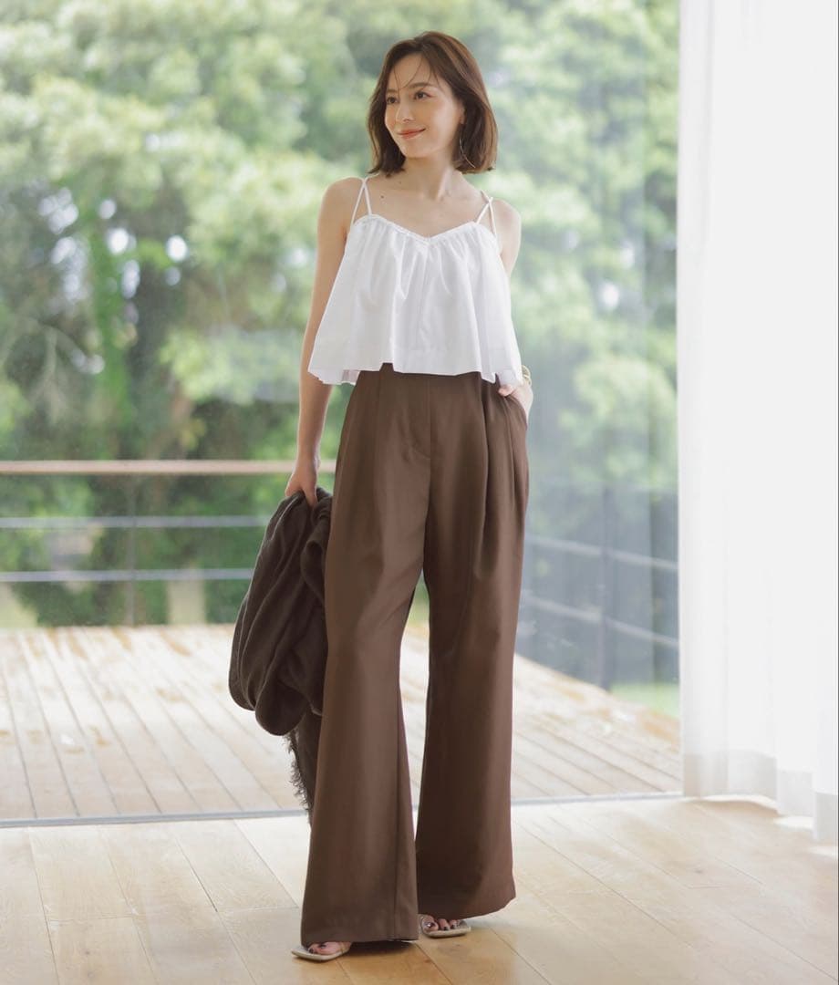 美品　anuans ウィングギャザーキャミブラウス