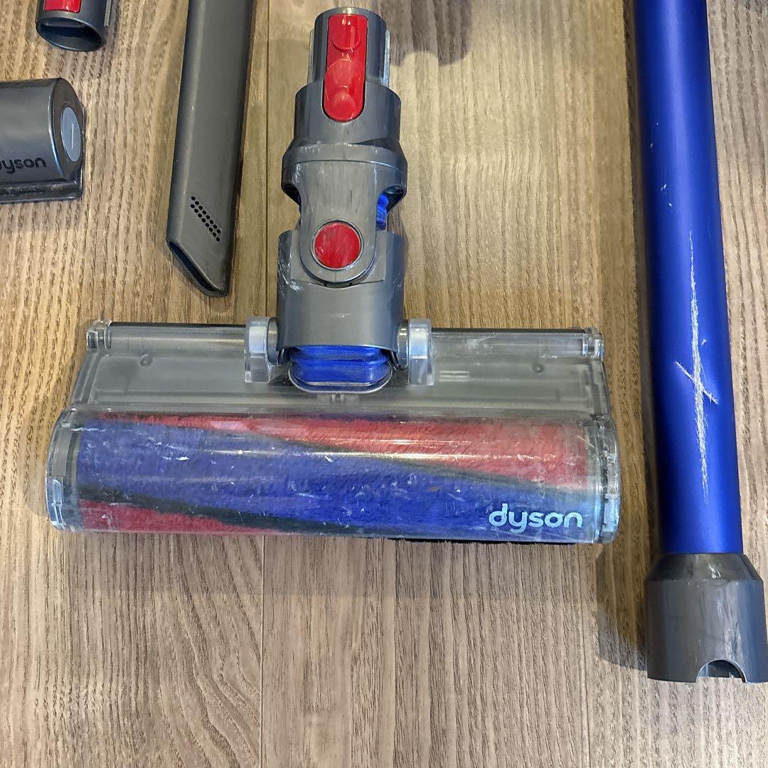 【すぐに使用可能】Dyson v7 fluffy掃除機