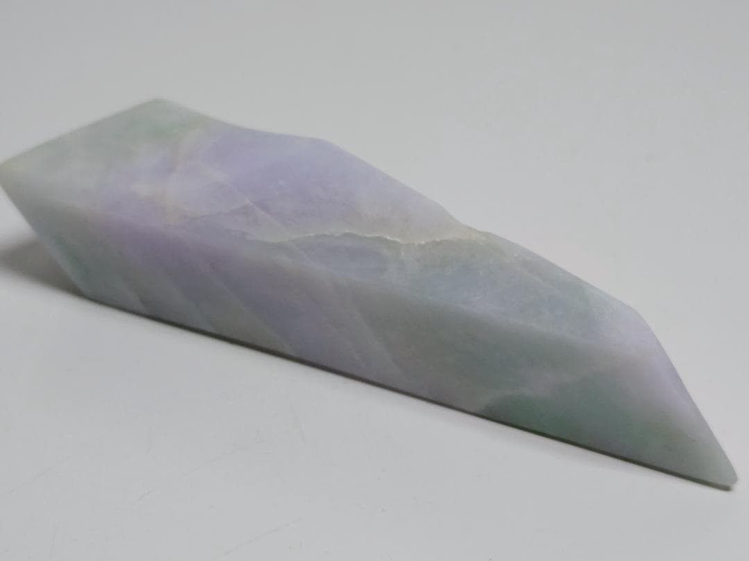 高透過・ラベ 125g 翡翠 ヒスイ 鑑賞石 原石 自然石 誕生石 鉱物 鉱石