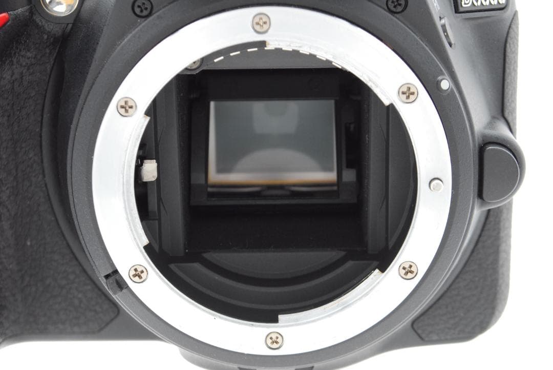 Nikon D5600 18-55mm VR 美品 SC3772