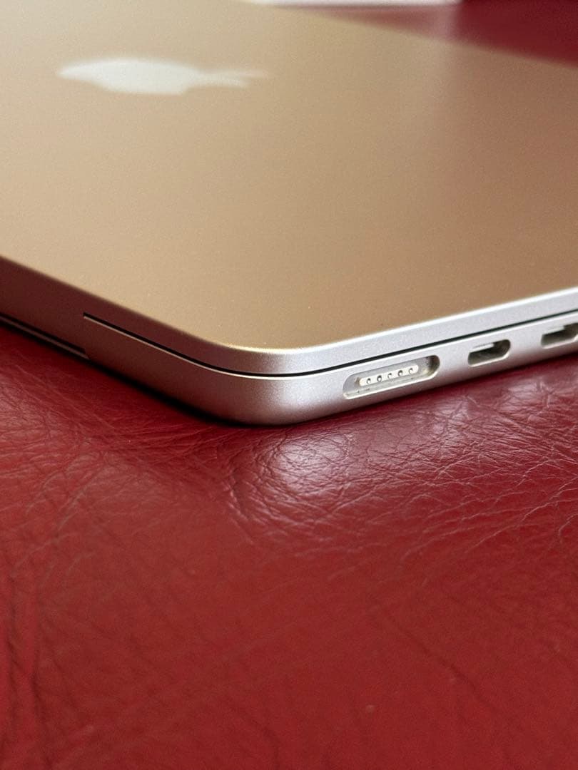 【美品中古】MacBook Air M2 8GB 256G