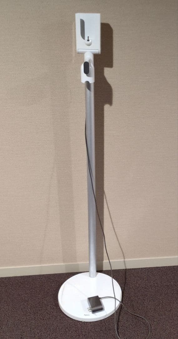 【中古品】Dyson ダイソン　充電ドック　クリーナースタンド　充電器つき