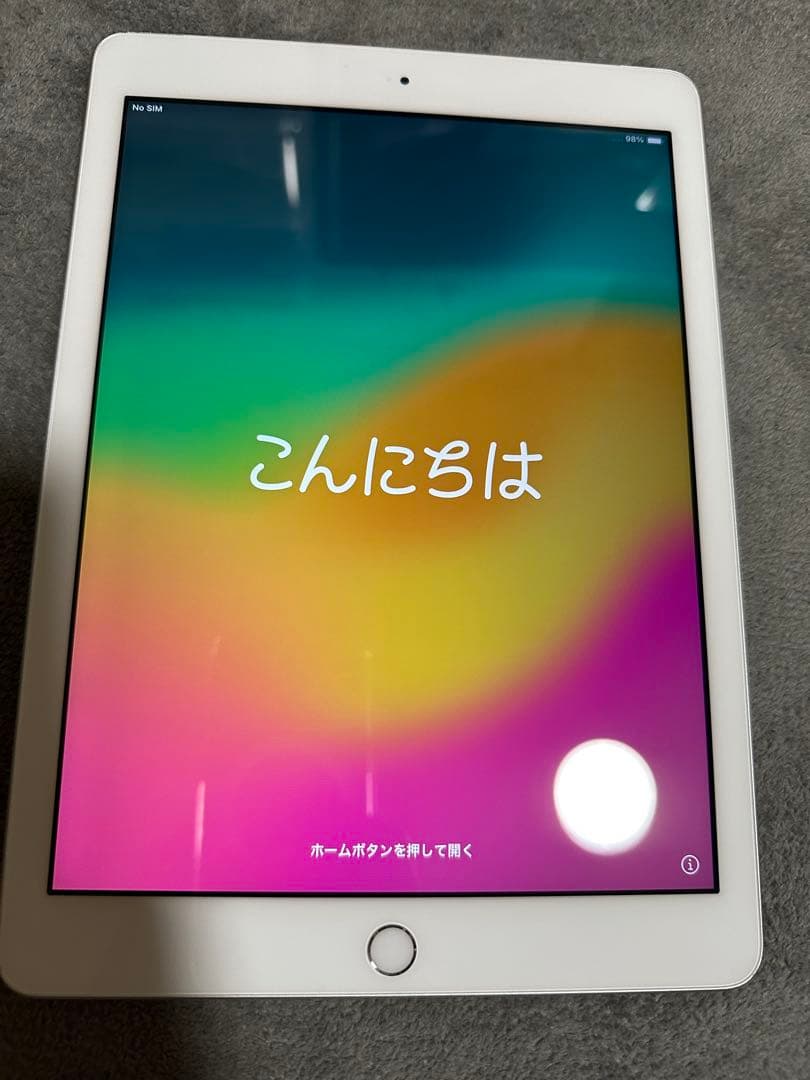 Apple iPad 第6世代 32GBホワイト 本体