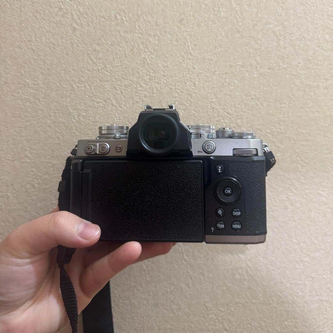 Nikon ニコン Z fc 【付属品、レンズ付】