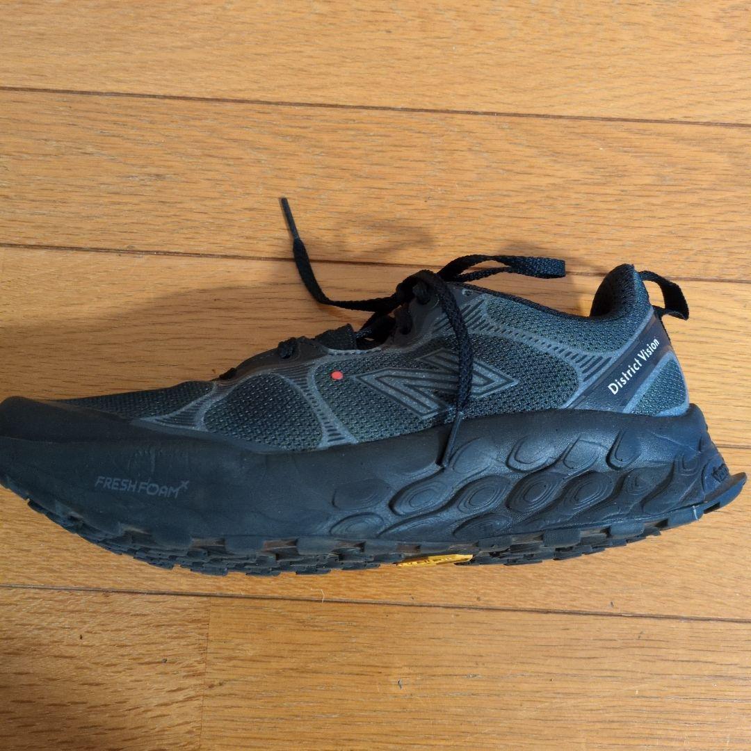 New Balance ブラック スニーカー メンズ