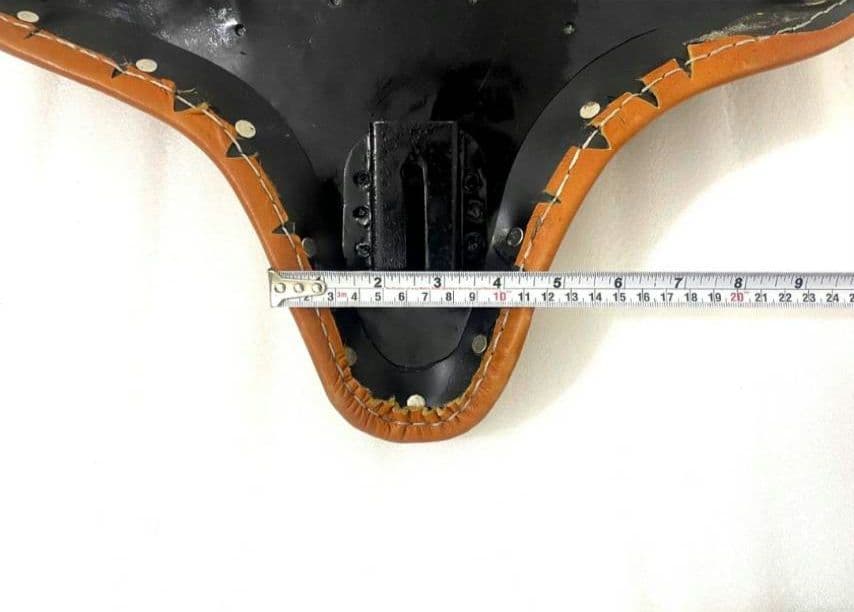 バイクソロシート　ポリススタイルシート　ハーレー　ブラウン　汎用シート