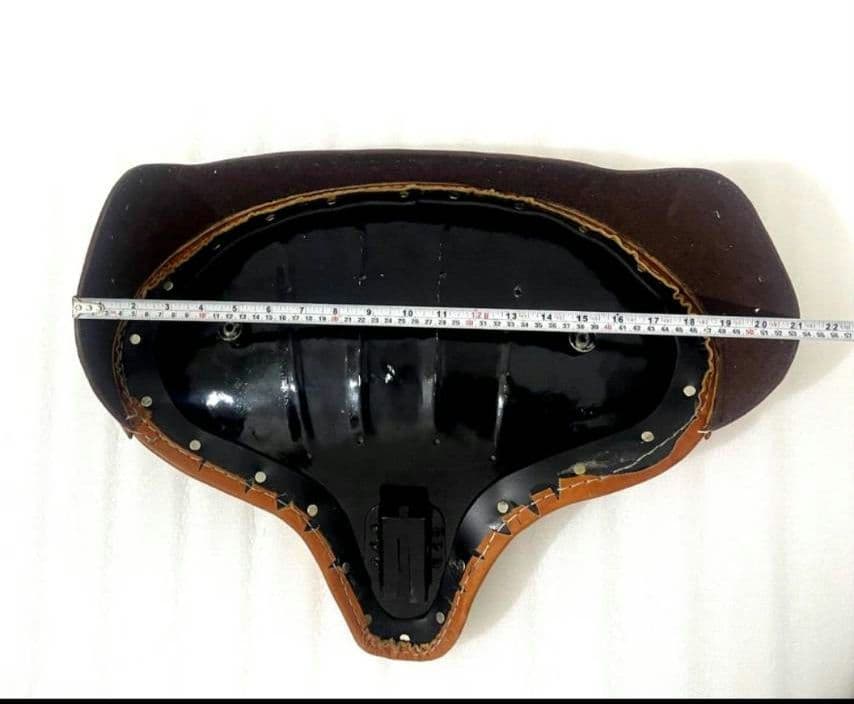 バイクソロシート　ポリススタイルシート　ハーレー　ブラウン　汎用シート