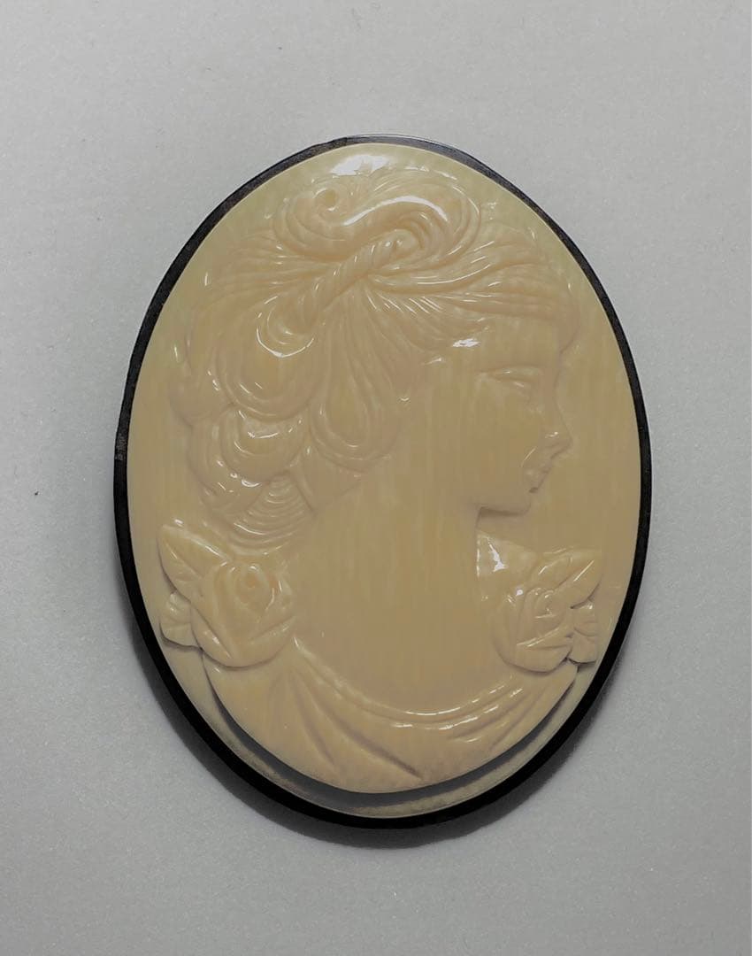 417. カメオ　ブローチ　天然素材