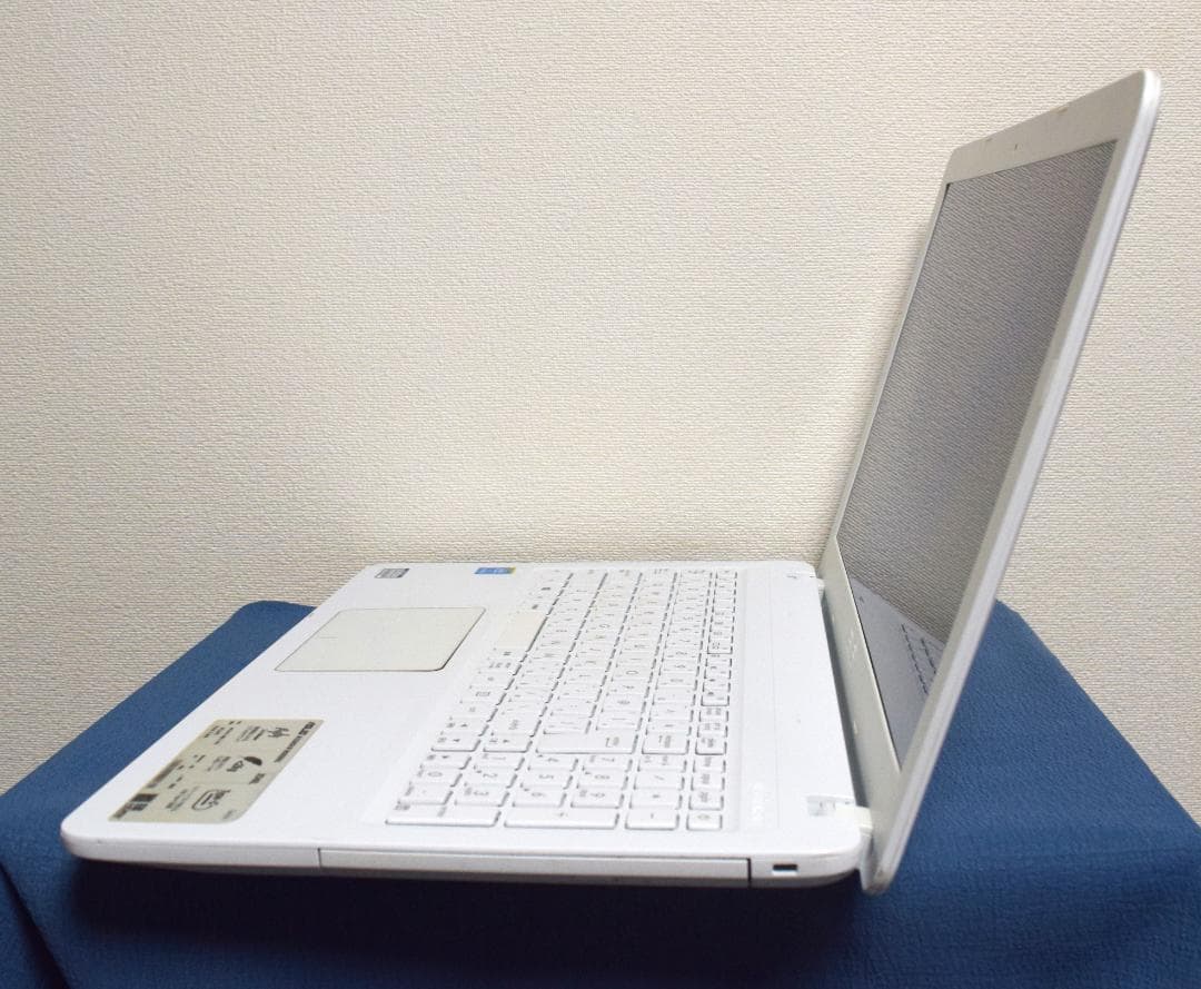 ASUS定番タイプi3最新Windows11メモリ4GB高速SSD120GB