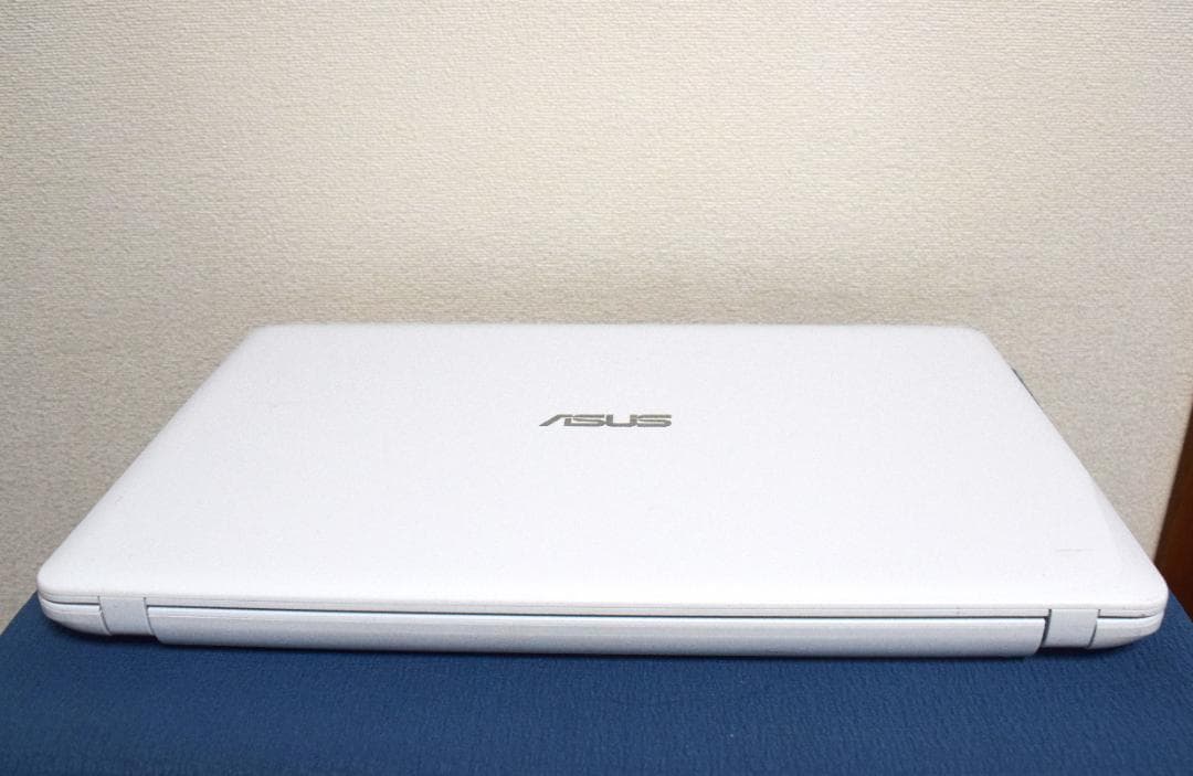 ASUS定番タイプi3最新Windows11メモリ4GB高速SSD120GB