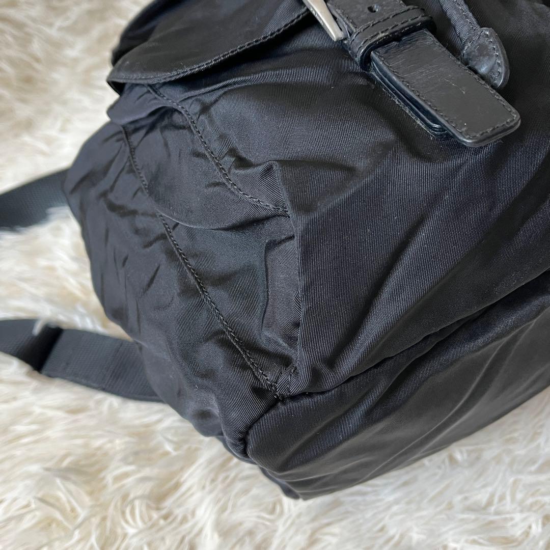 美品✨PRADAプラダ　バックパック　リュック　ナイロン　三角ロゴプレート　黒