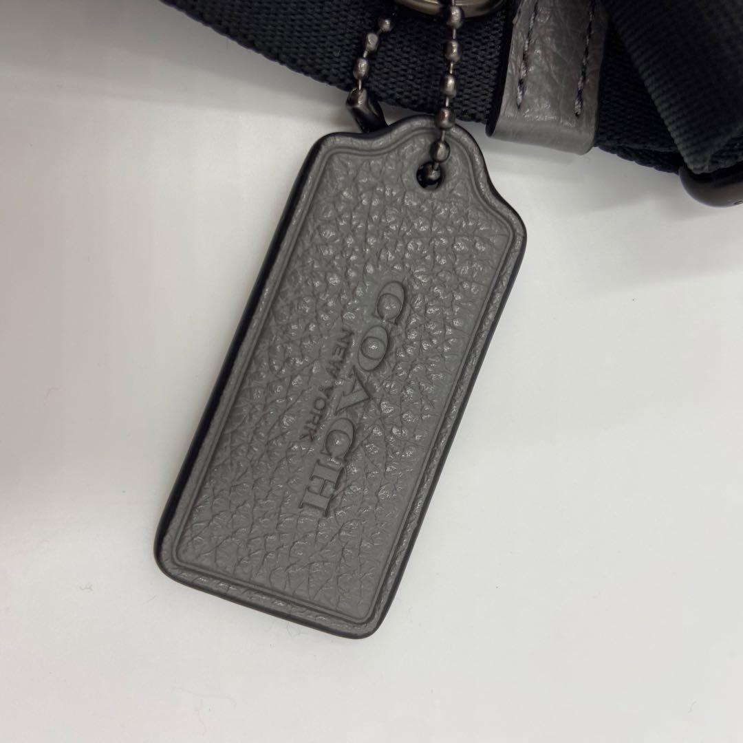 未使用級✨　コーチ ドミニク スリング パック シグネチャー レザー グレー