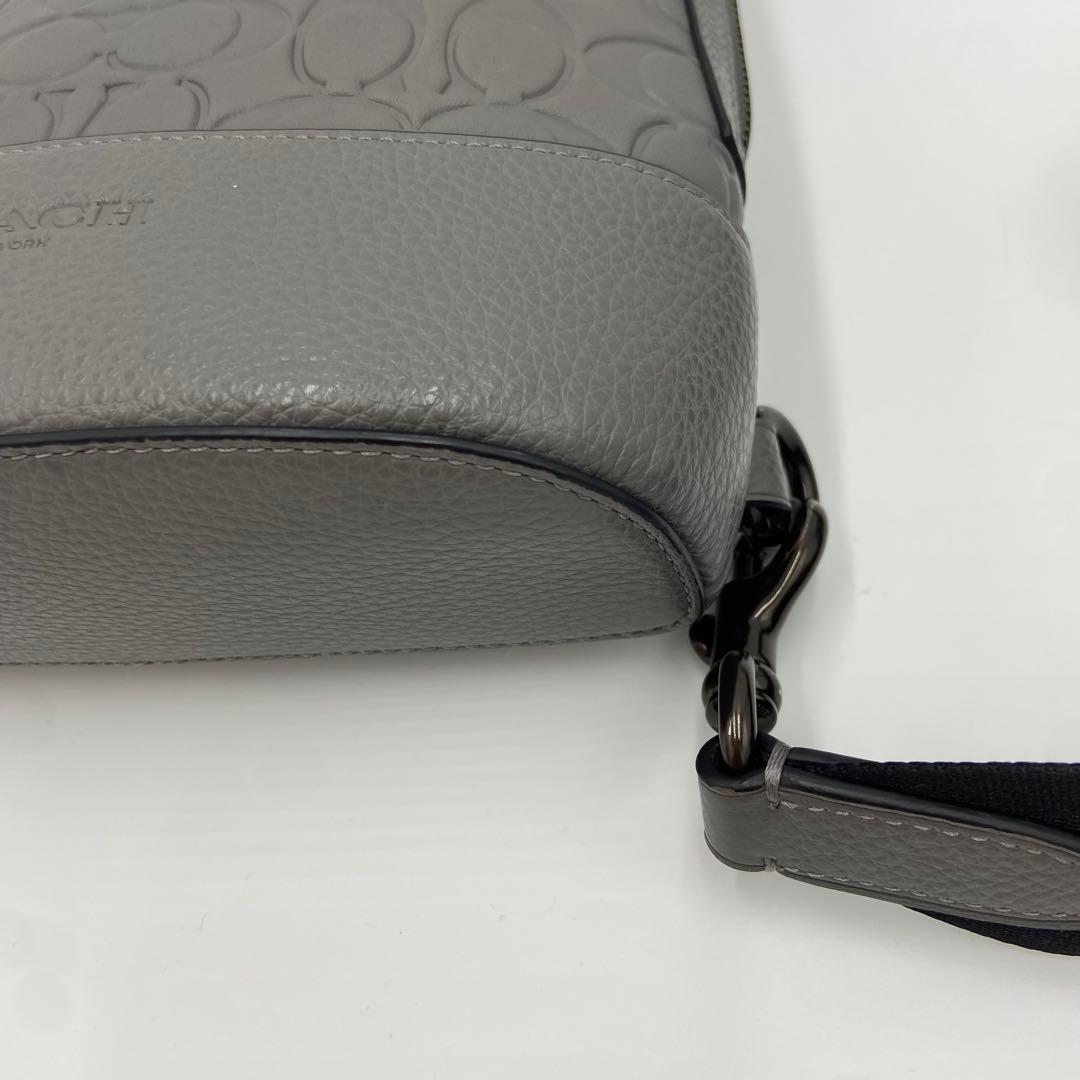 未使用級✨　コーチ ドミニク スリング パック シグネチャー レザー グレー