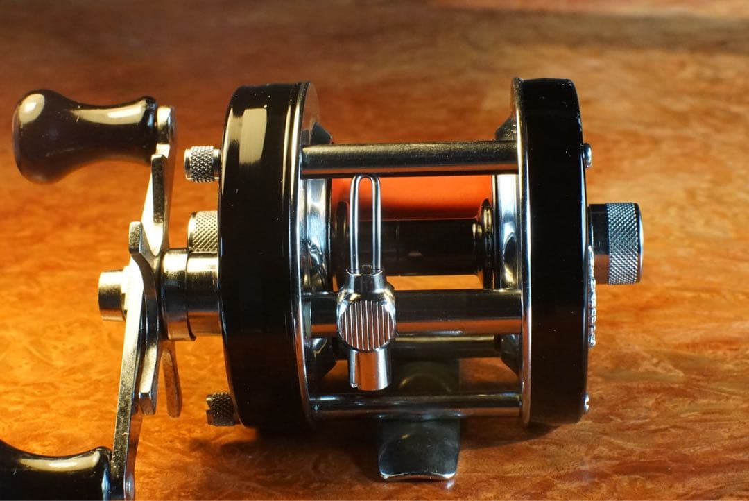 ABU アンバサダー 5600C メンテ済 フレーム修正済