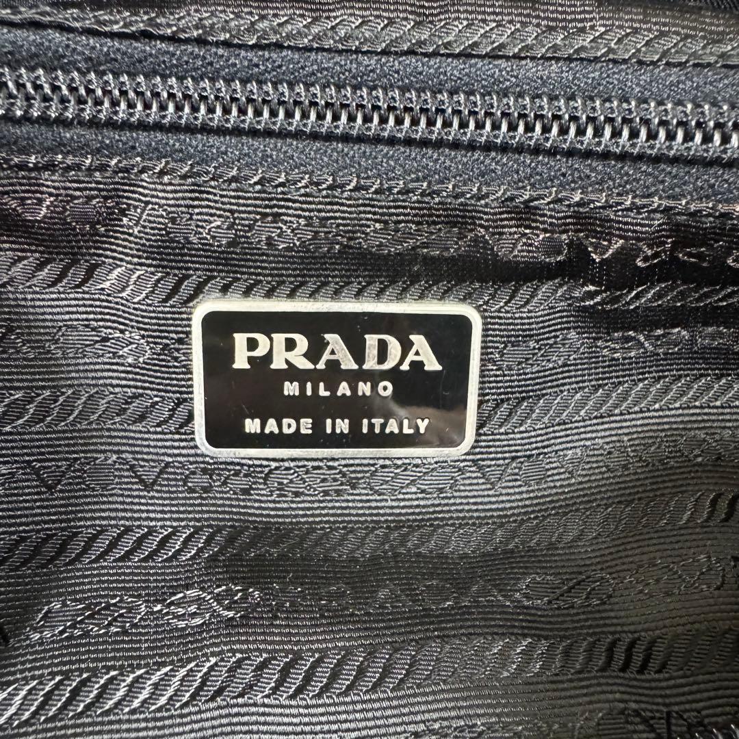 プラダ　テスートナイロン　ショルダーバッグ　メッセンジャー　ブラック　黒