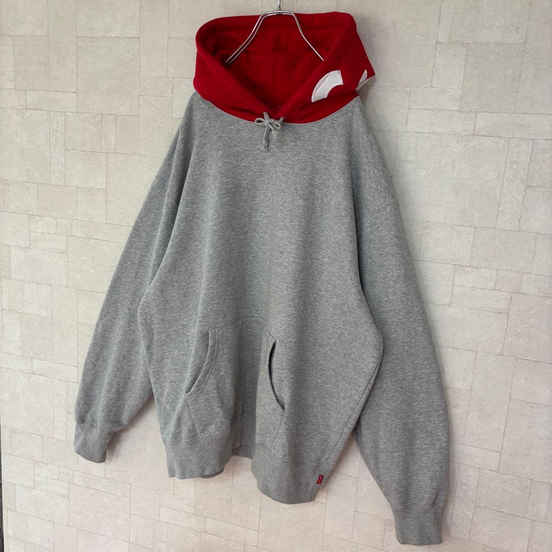 【希少XLサイズ】シュプリーム☆フードロゴ グレー＆ レッド パーカー　896
